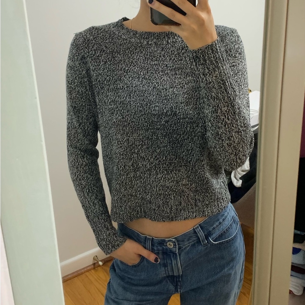 Women's Black and Gray Sweater